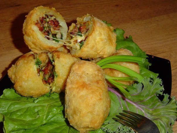 Хрустящий фаршированный картофель с ветчиной и сыром 