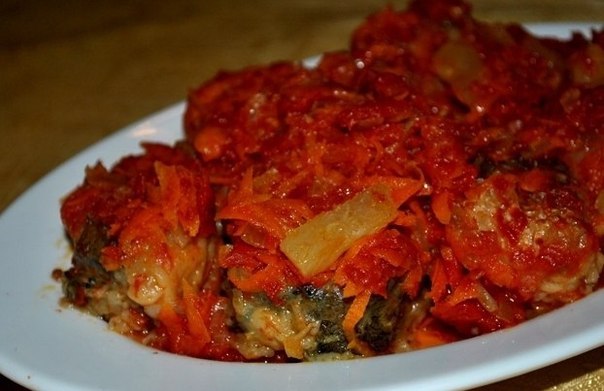 Маринованная рыба с морковью и ананасами