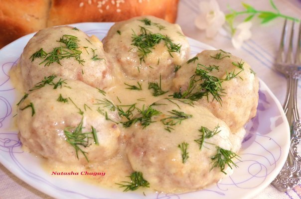 Мясные тефтели в молочном соусе 
