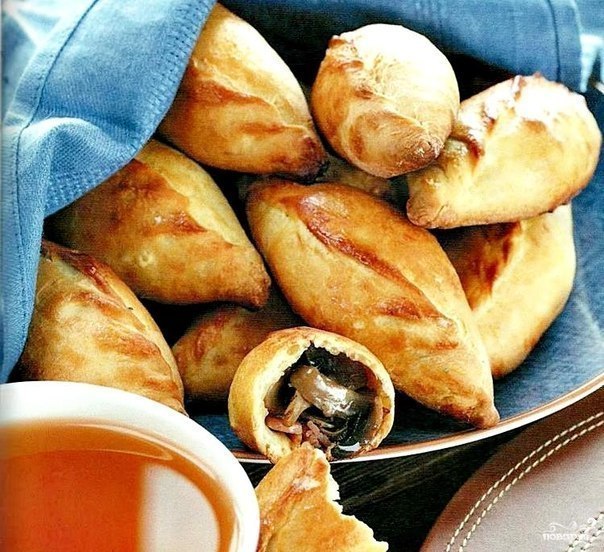 Пирожки с грибами.