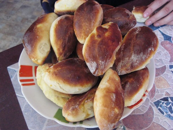 Пирожки с рисом и яйцом