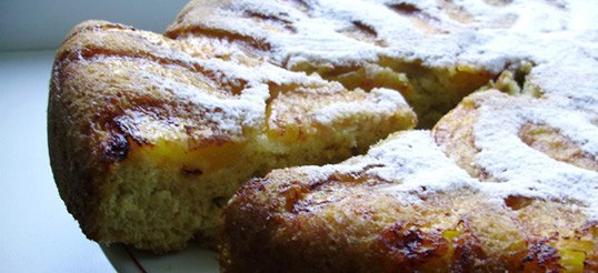 Простая, но очень вкусная шарлотка