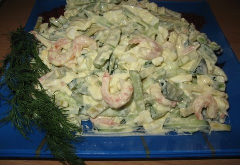 Салат с креветками и авокадо