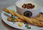Грибной крем-суп с сырными палочками