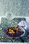 Салат из красной капусты с яйцами, зеленым луком и панировочными сухарями