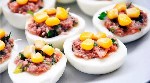 Яйца, фаршированные тунцом и зеленью