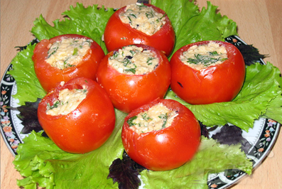 Помидоры, фаршированные мясом и баклажанами