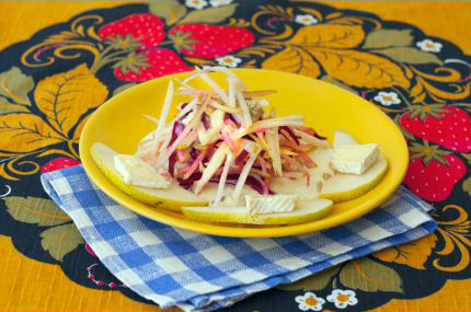 Салат с грушей, свеклой и сыром
